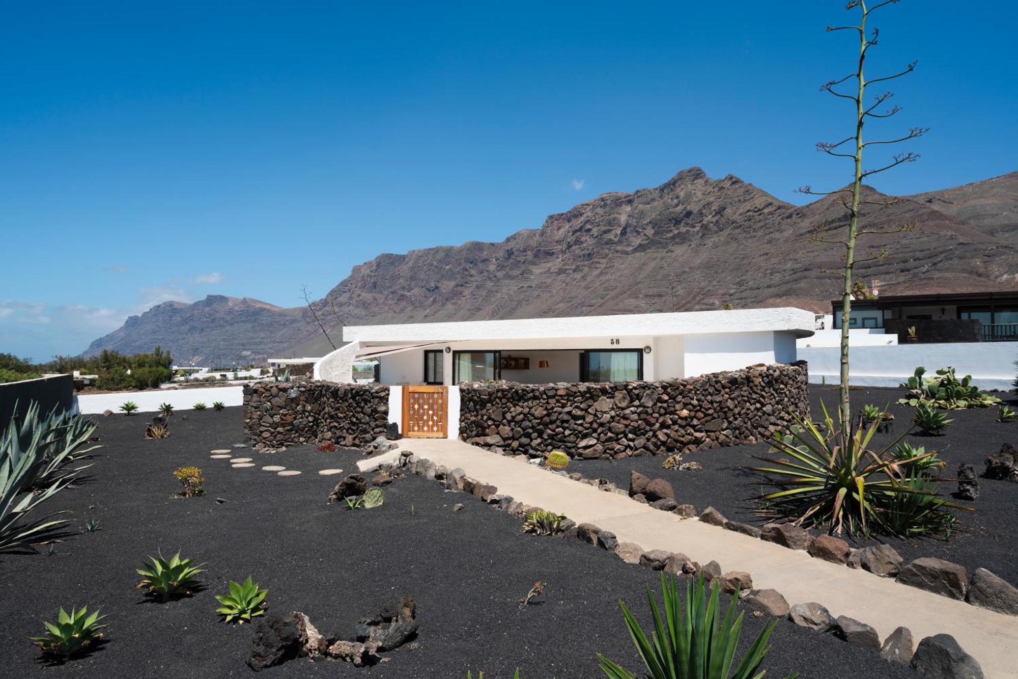 Lanzarote Famara Beach Bungalow Esterno foto