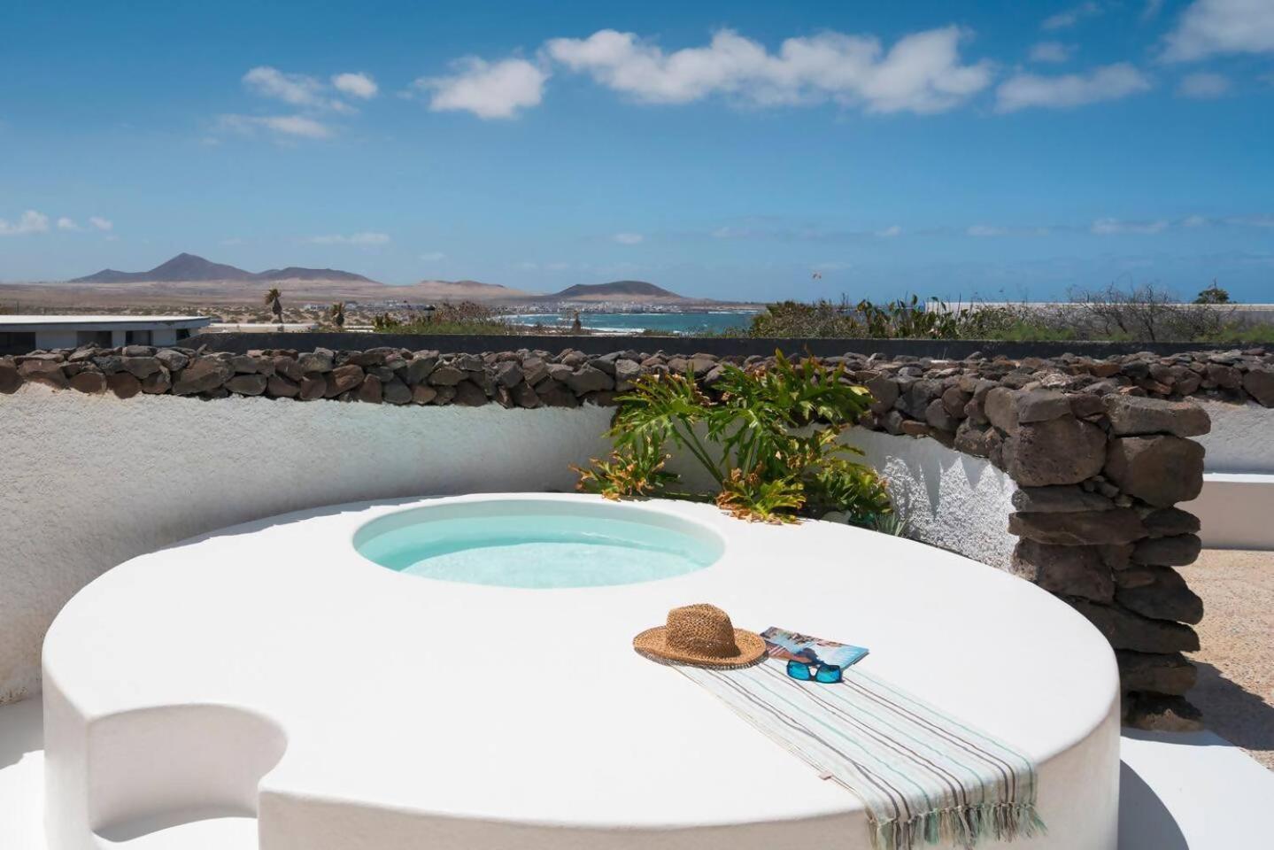 Lanzarote Famara Beach Bungalow Esterno foto