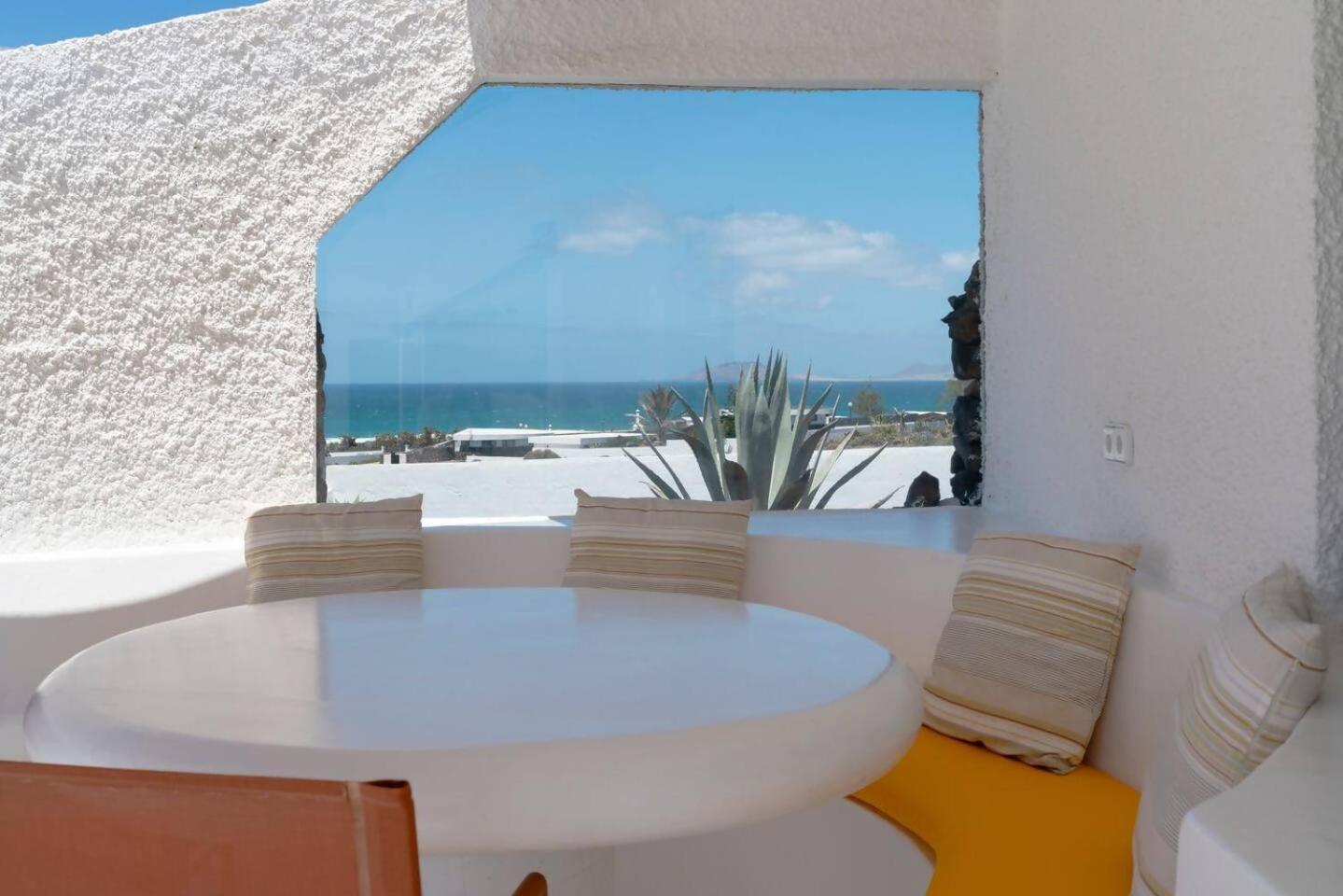 Lanzarote Famara Beach Bungalow Esterno foto